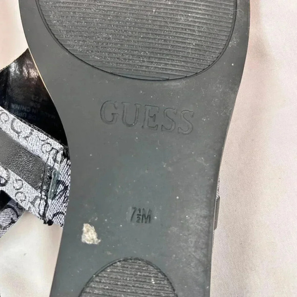 Guess Los Angeles Size 7.5 Sandal Thong Casual Gray Black - Picture 9 of 9